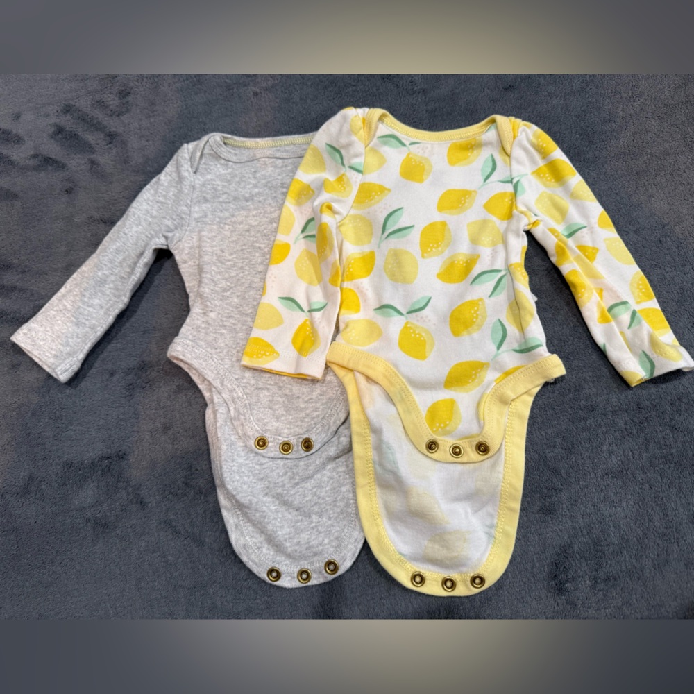 cloud island Gray Heather & Yellow Lemon Print Long-Sleeve One-Piece Bodysuits